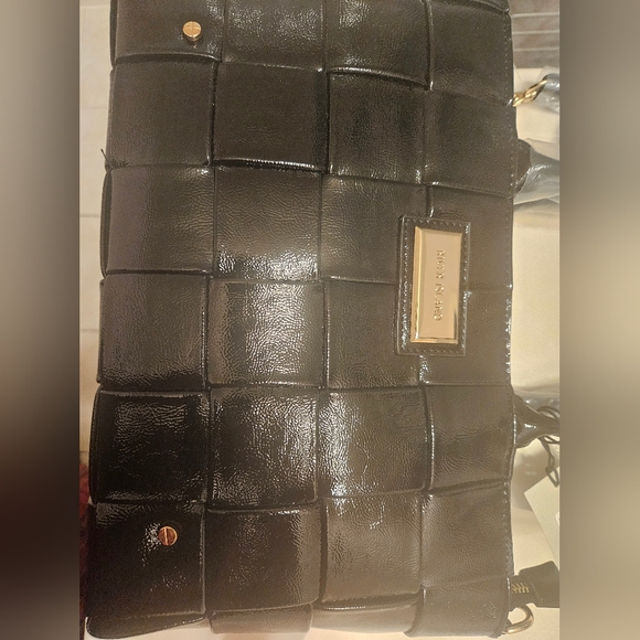 River Island black leather quilted pattened hand bag. - Picture 11 of 11